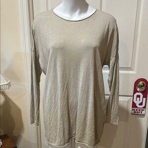 Eileen Fisher Light Tan Long3/4 Sleeve Top. Linen/cotton blend. XS.